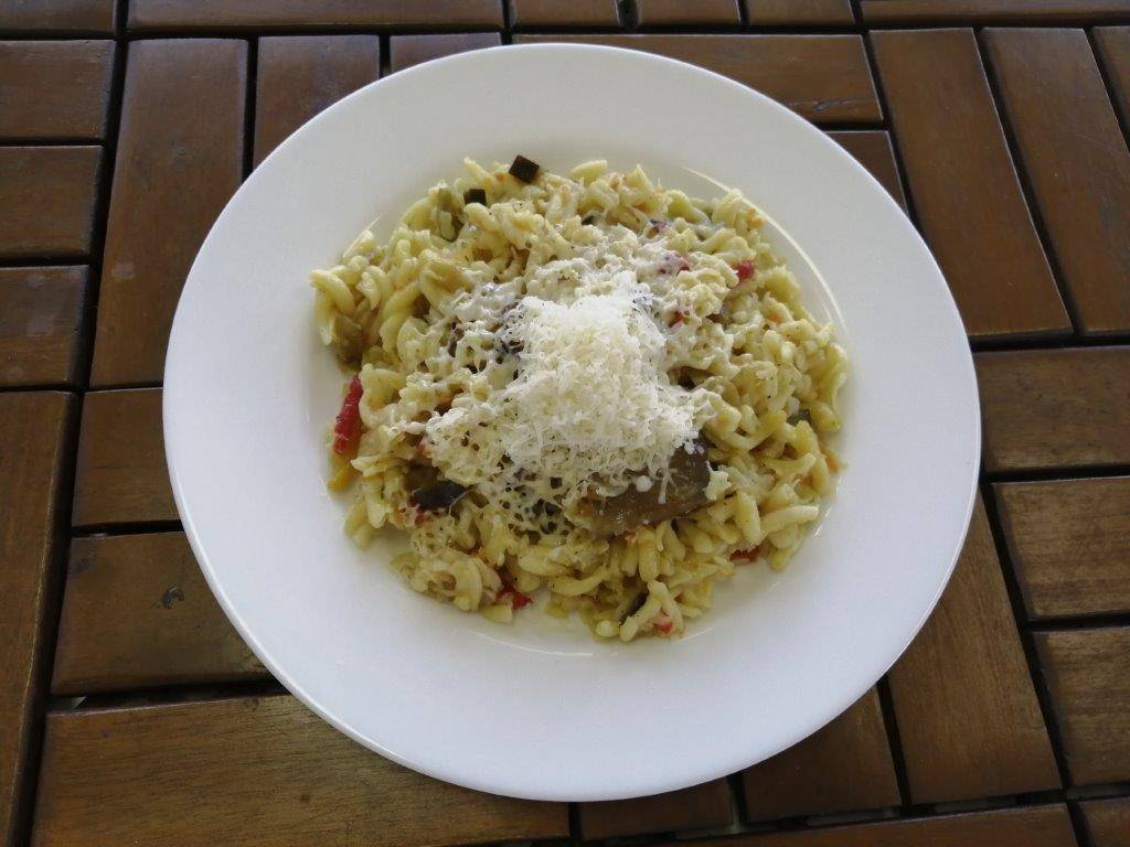 bramborové krucánky se zeleninou a sýrem