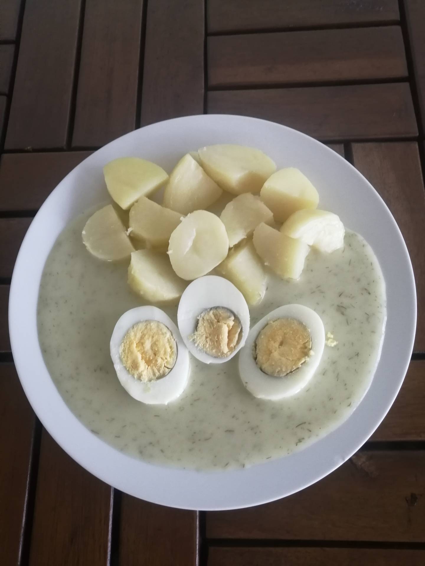 vařené vejce, koprová omáčka, vařené brambory