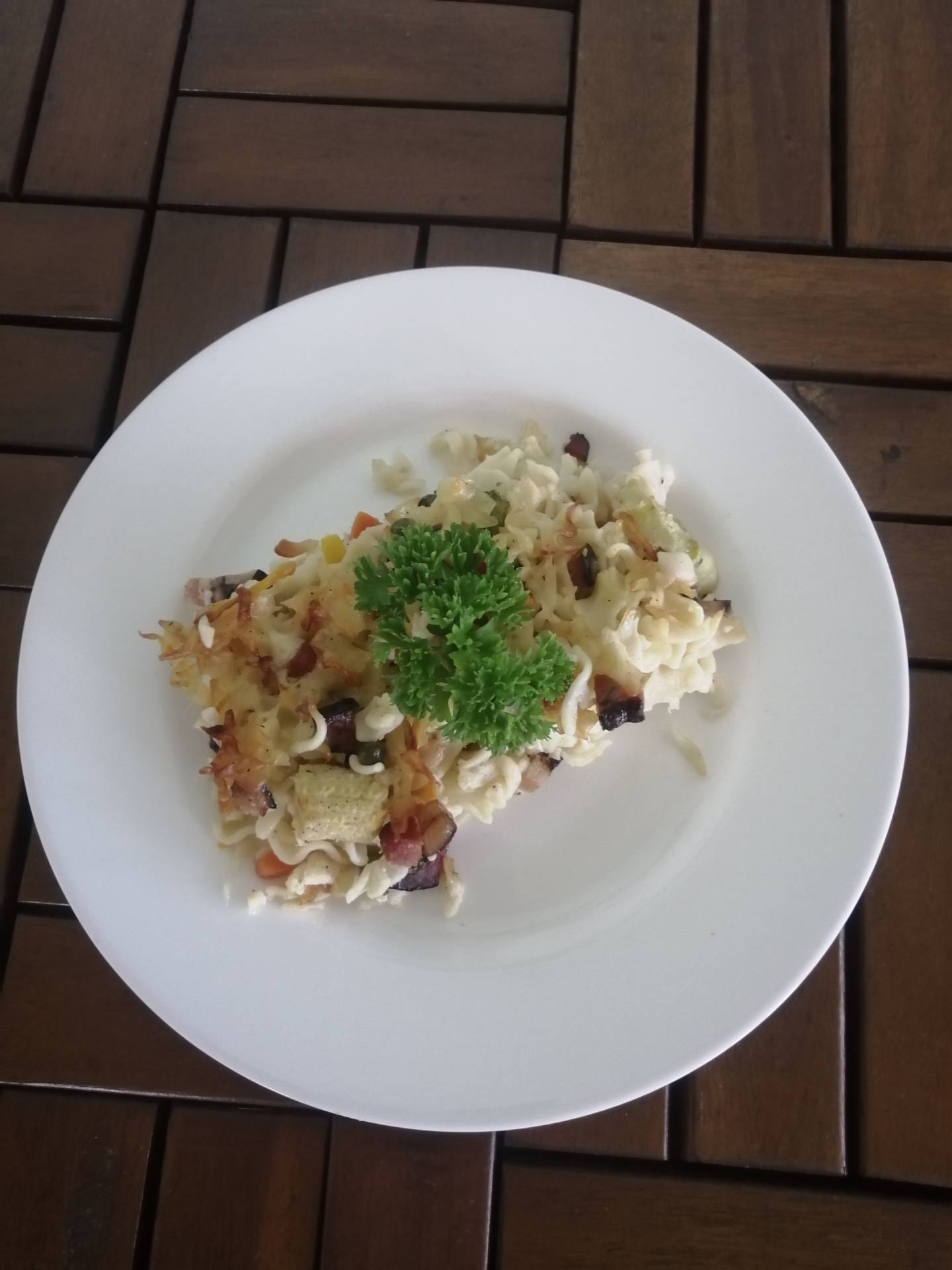 těstoviny zapečené s květákem a slaninou