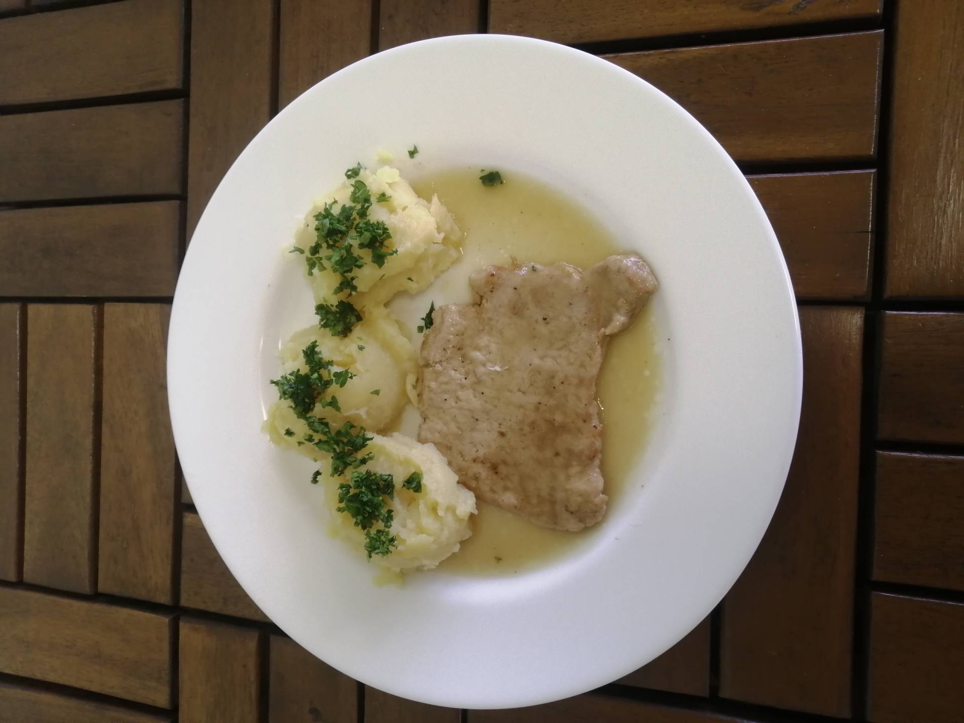 přírodní vepřový plátek, bramborová kaše