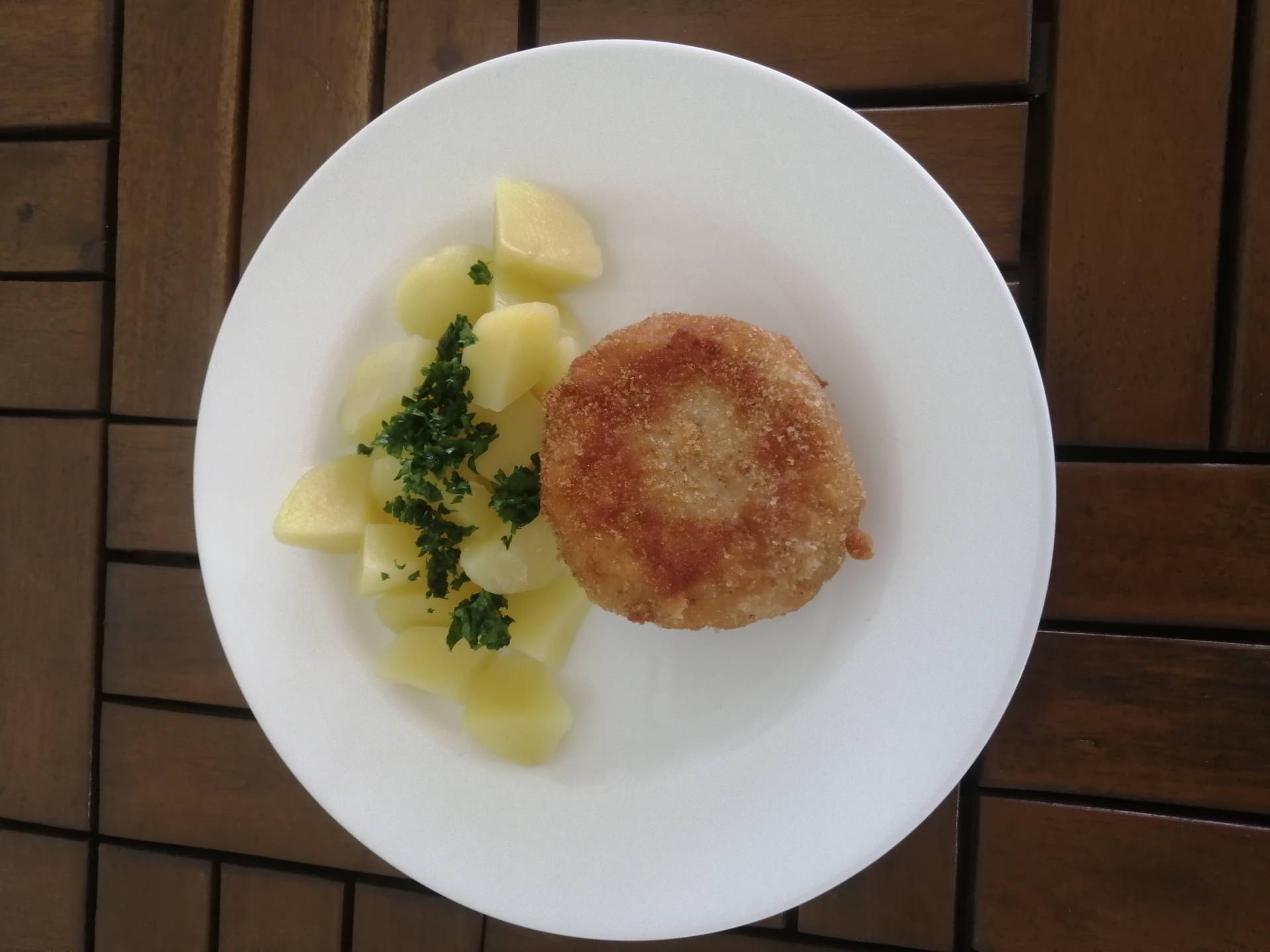 rybí karbenátek se sýrem , bramborová kaše