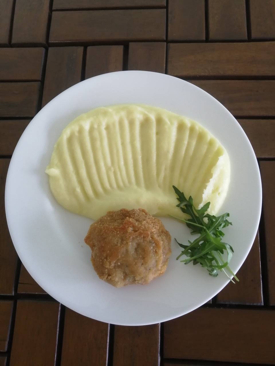 smažený karbenátek, bramborová kaše