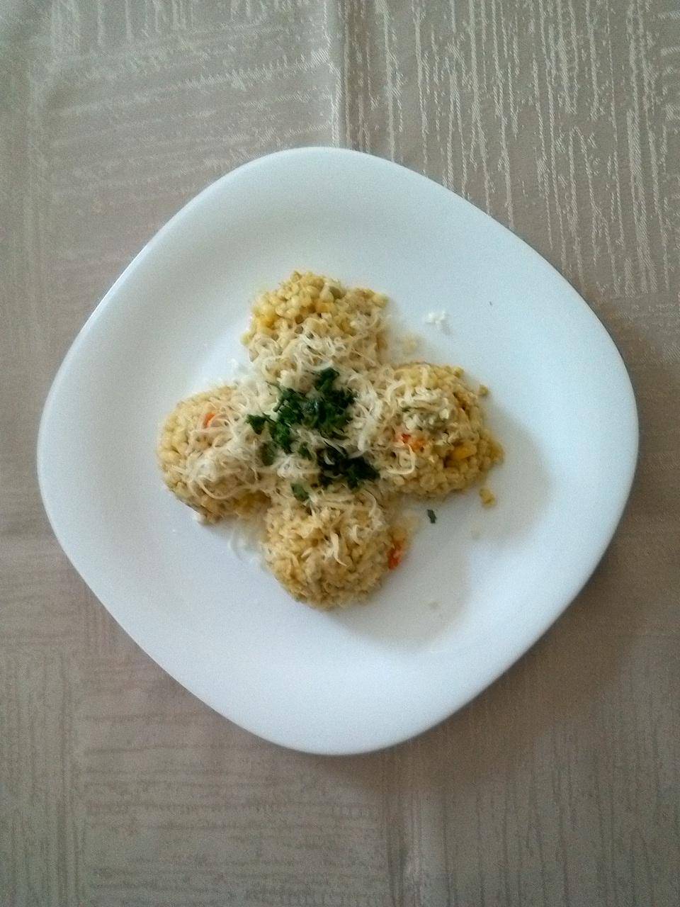 kari bulgur s kuřecím masem a zeleninou