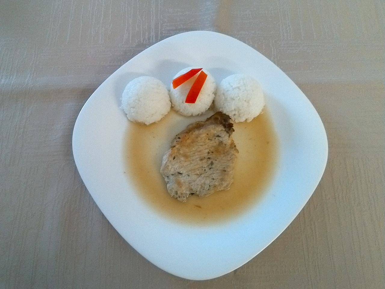 italská kotleta na medu a rozmarýnu, jasmínová rýže