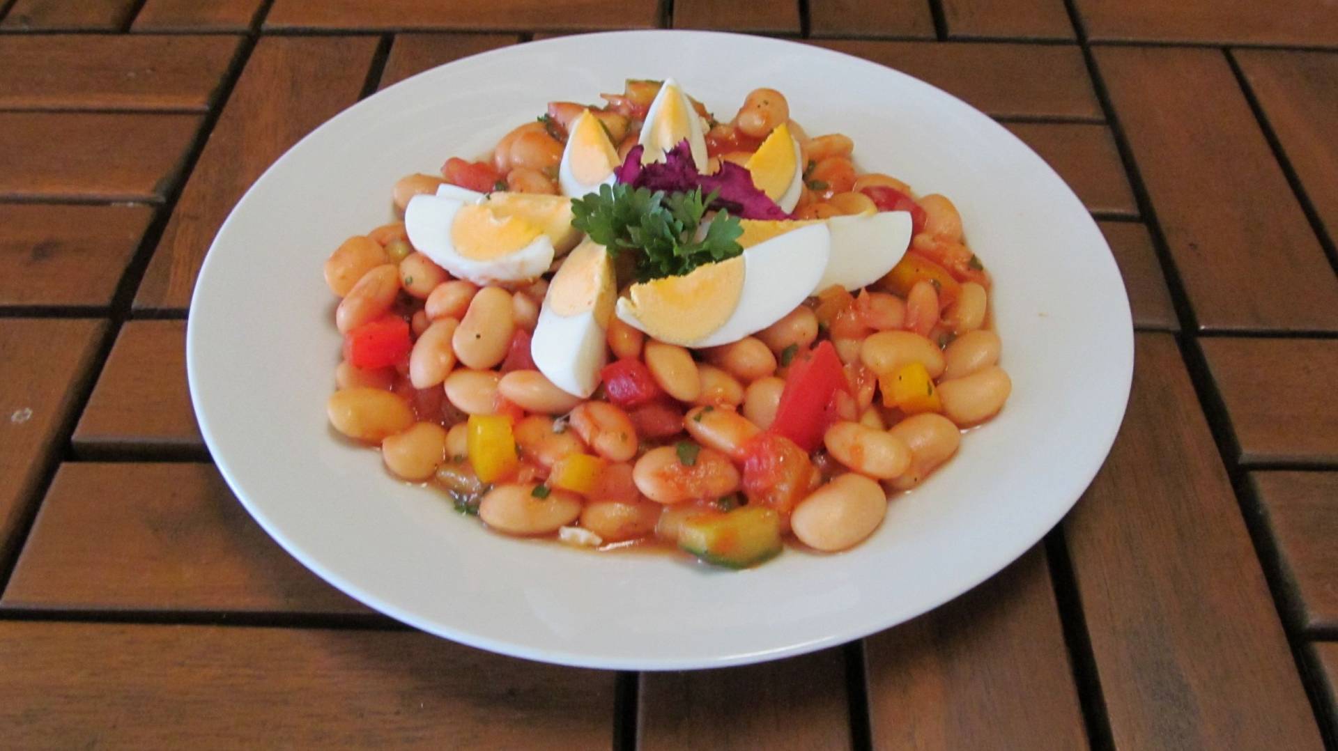 Fazolový salát s vejci