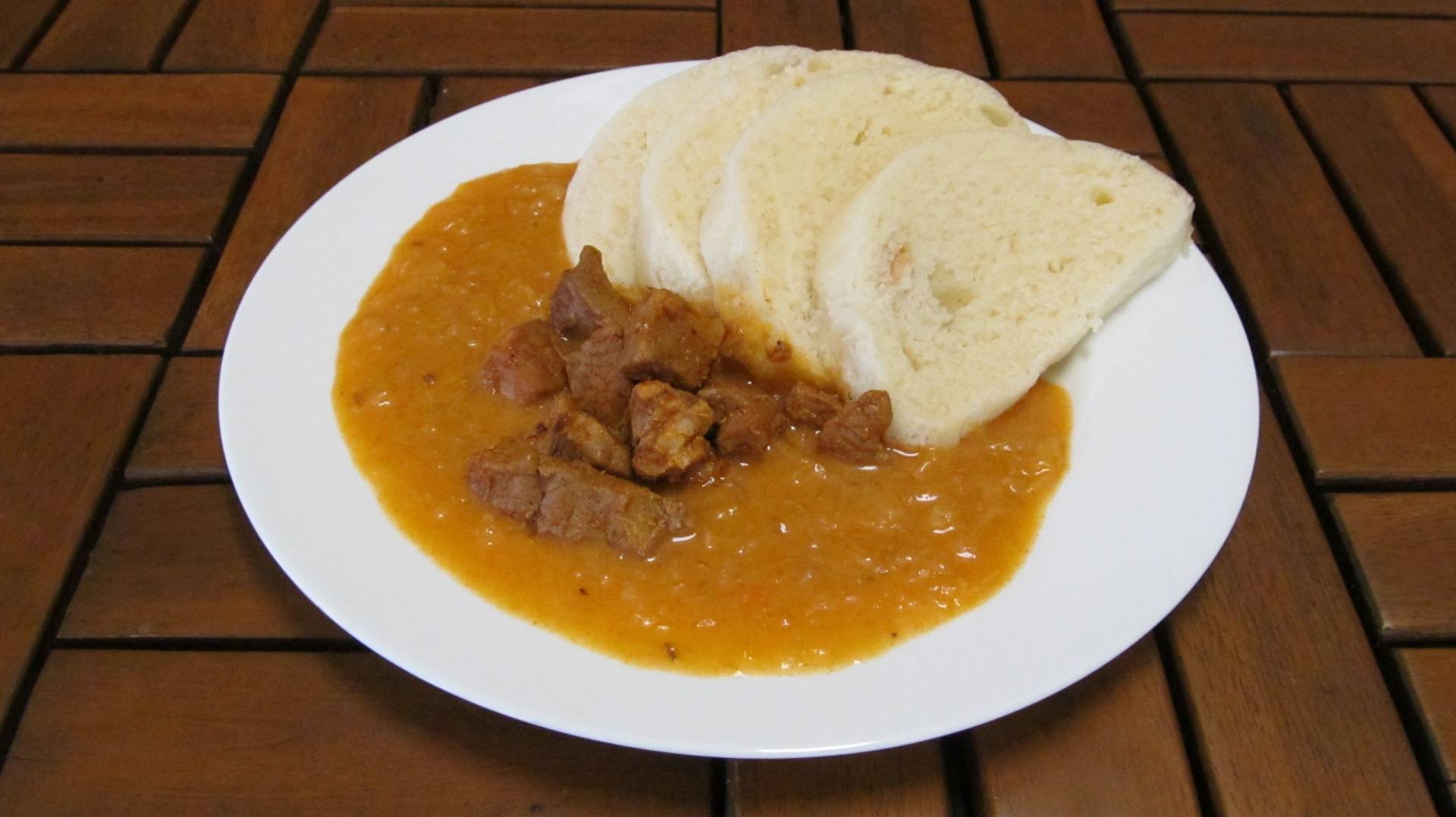 segedínský guláš