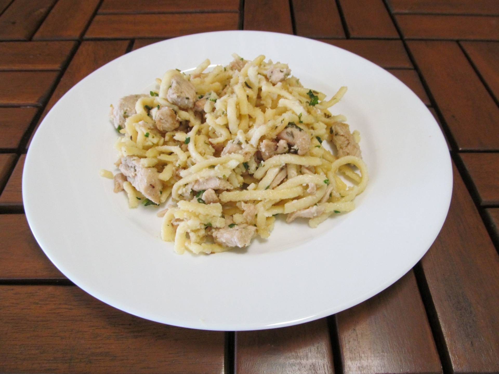 špecle s krůtím masem a petrželkou