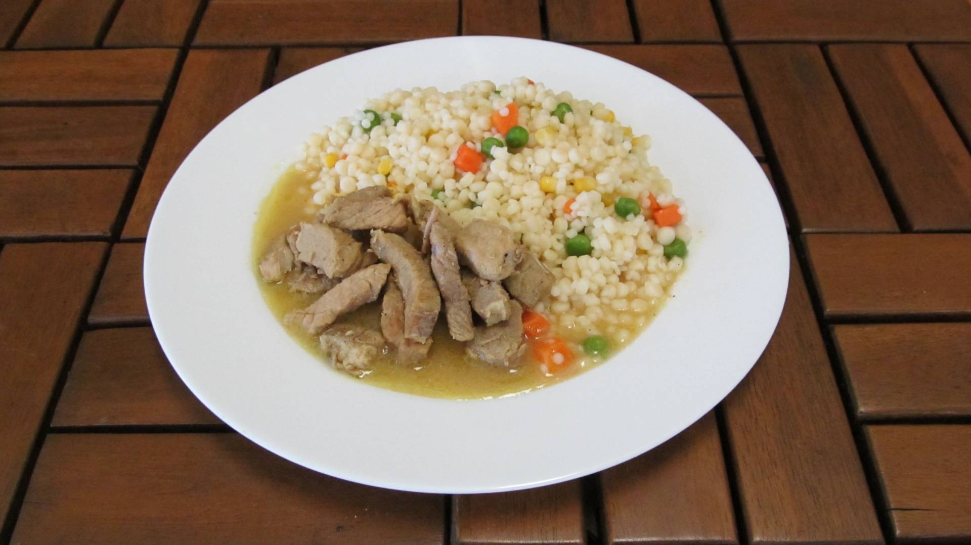 tarhoňa se zeleninou a vepřovým masem