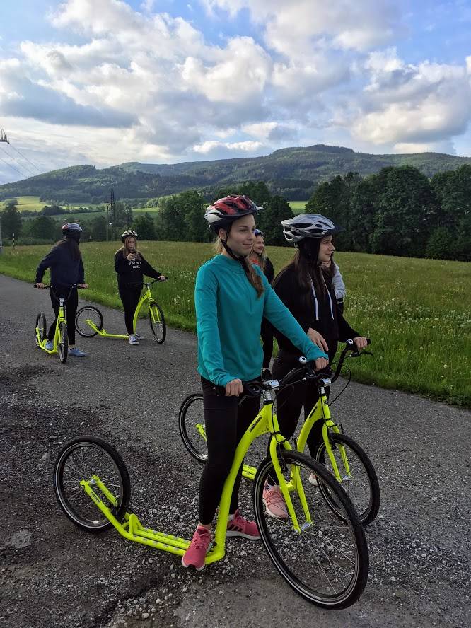 Domov mládeže na koloběžkách